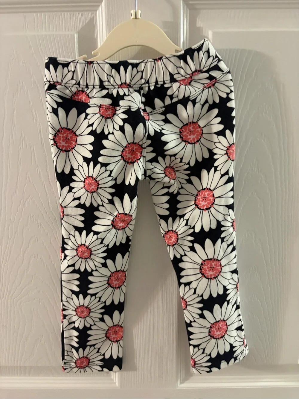 Gymboree Black Leggings with White Daisies and Pink Centers